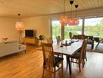 Essbereich mit Blick auf die Natur in Villa Bergsmåla - Villa Bergsmåla - Top-Hundeurlaub
