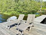 Liegestühle am See für entspannte Urlaubstage in Villa Yasjö - Villa Yasjö - Top-Hundeurlaub