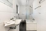 Badezimmer mit Badewanne - Ferienwohnung Aussichtsreich - Top-Hundeurlaub