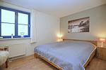 Schlafzimmer mit Doppelbett - Wohnung 01-4 - Top-Hundeurlaub