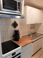 Küche / Küchenzeile - Ferienwohnung Kajüte - Top-Hundeurlaub