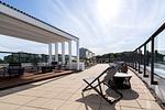 Dachterrasse mit Sonnenliegen - Deluxe-Apartment 2.14 mit eigener e-Ladesäule, XL-Strandkorb und Hundefreundlich - Top-Hundeurlaub