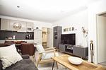 Wohnzimmer - FeWo77: Terrasse, Sauna, Schwimmbad - Top-Hundeurlaub