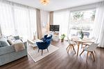Wohnzimmer - Hello Holidays: Segel setzen | Seeterrasse | Sauna - Top-Hundeurlaub