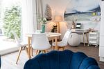 Wohnzimmer - Hello Holidays: Segel setzen | Seeterrasse | Sauna - Top-Hundeurlaub