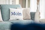 Dekoratives Detail - Hello Holidays: Segel setzen | Seeterrasse | Sauna - Top-Hundeurlaub