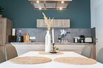 Wohnzimmer - Hello Holidays: Windbrecher | Terrasse | Sauna | Park - Top-Hundeurlaub