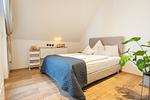 Schlafzimmer - Hello Holidays: Himmelsträumer | Penthouse | Sauna - Top-Hundeurlaub