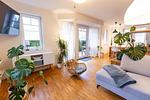 Wohnzimmer - Hello Holidays: Home | Zentral | Terrasse | Parkplatz - Top-Hundeurlaub
