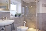 Modernes Tageslicht-Duschbad - fewo1846 - StrandNest - Top-Hundeurlaub