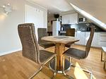 Wohnzimmer mit Küchenzeile und Essecke - Haus Ziemer 2-Zimmerwohnung Nr. 2 (32b) - Top-Hundeurlaub