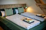 Doppelbett - Country Lodge - Heuboden - Top-Hundeurlaub