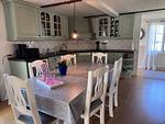 Moderne Küche mit Essplatz im Ferienhaus Hus Hagagatan - Hus Hagagatan - Top-Hundeurlaub