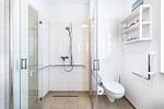 Badezimmer mit Dusche - Aparthotel Ostseeallee 1-01 - Top-Hundeurlaub