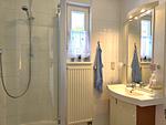 Badezimmer - Ferienwohnung Seehund für Ostsee-Urlaub mit Hund in ländlicher Lage auf Rügen - Top-Hundeurlaub