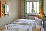 Schlafzimmer - Ferienwohnung Max - Urlaub in ruhiger Lage mit Hund - Top-Hundeurlaub