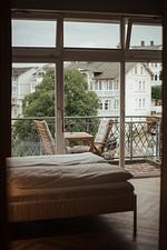 Bett - Alter Reichshof, Ap. 303 mit Meerblick und Balkon - Top-Hundeurlaub