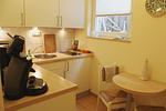 Küche / Küchenzeile - Ferienwohnung Kleiner Seeigel in Sassnitz auf Rügen mit Terrasse - Top-Hundeurlaub