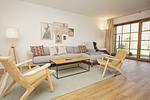 Wohnzimmer - Haus: Terrasse, Garten - Top-Hundeurlaub