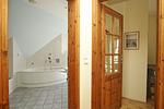 Badezimmer - Haus: Terrasse, Garten, Sauna - Top-Hundeurlaub