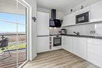 Küche / Küchenzeile - Villa Meerzeit - Ferienwohnung Mare Blue - Top-Hundeurlaub