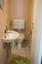 Gäste WC - Ferienhaus Ausmina - Top-Hundeurlaub