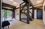 Ferienhaus HUF-Haus in Waren (Müritz) Blick in den Flur mit Treppe in das Obergeschoss - HUF-Haus - Top-Hundeurlaub