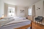 Schlafzimmer im Erdgeschoss - Landhaus Markerup - Top-Hundeurlaub