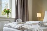 Bettwäsche und Handtücher bei Bedarf - Ferienwohnung Gut Hardesby - Top-Hundeurlaub