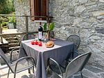 Terrasse mit Sitzmöglichkeit zum gemeinsamen Speisen im Freien - Bel Pace - Top-Hundeurlaub