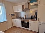 Küche / Küchenzeile - Ferienwohnung Ostseeheim - 1. Reihe mit Meerblick - Top-Hundeurlaub