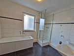 Badezimmer - Ferienwohnung Ostseeheim - 1. Reihe mit Meerblick - Top-Hundeurlaub