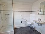 Badezimmer - Ferienwohnung Ostseeheim - 1. Reihe mit Meerblick - Top-Hundeurlaub
