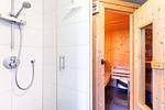 Sauna mit Dusche und Holzverkleidung - Große Rotbuche - Top-Hundeurlaub