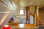 Blick vom Essbereich zur Küchenzeile - Finnhütte 04 - Top-Hundeurlaub