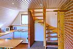 Eingangsbereich mit Treppe ins Obergeschoss - Finnhütte 05 - Top-Hundeurlaub