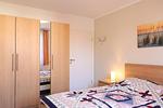 Kleiderschrank im Schlafzimmer - Wohnung 029 - Top-Hundeurlaub