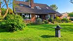 Außenseite Ferienhaus [Sommer] - Ferienhaus für 12 Personen (250 m²) - Top-Hundeurlaub