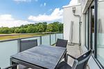 Balkon mit Tisch und Sitzgelegenheiten - Aparthotel Ostseeallee 3-25 - Top-Hundeurlaub