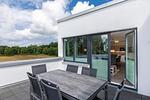 Dachterrasse mit Zugang zum Wohn-/Essbereich - Aparthotel Ostseeallee 3-28 - Top-Hundeurlaub