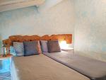 großes helles Schlafzimmer mit gemütlichem Doppelbett - Lorenzo Panorama - Top-Hundeurlaub