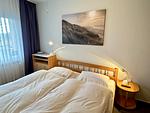 Schlafzimmer mit Doppelbett - Haus Nordland App. 29 (Stelter) - Top-Hundeurlaub