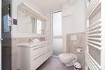 Badezimmer mit WC und Waschbecken - Dünenvilla 10 Wohnung 02 - Top-Hundeurlaub