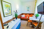 Schlafsofa und Essbereich - Soldanella 1 by Alpenidyll Apartments - Top-Hundeurlaub