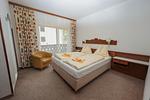 Doppelbett - Soldanella 1 by Alpenidyll Apartments - Top-Hundeurlaub