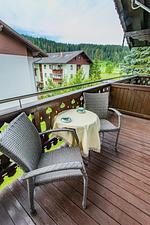 Balkon mit Sitzgelegenheit - Soldanella 3 by Alpenidyll Apartments - Top-Hundeurlaub