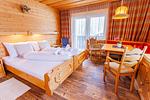 Schlafzimmer 1, Doppelbett - Bergidyll 6 by Alpenidyll Apartments - Top-Hundeurlaub