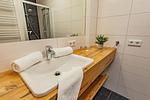 Badezimmer mit Dusche - Happy Aich 1 by Alpenidyll Apartments - Top-Hundeurlaub