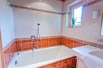 Badezimmer 1, bathtub - Bergidyll 5 by Alpenidyll Apartments - Top-Hundeurlaub