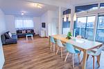 Sofa und Essbereich - City Dream 1 by Alpenidyll Apartments - Top-Hundeurlaub